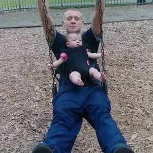 Meet your Posher, Dustin